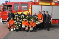 Bild 6 von Neun Feuerwehrleute dürfen jetzt mit in den Einsatz