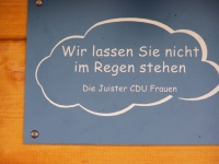 Bild 1 von CDU-Frauenvereinigung spendete Wetterschutzhäuschen an der Billstraße