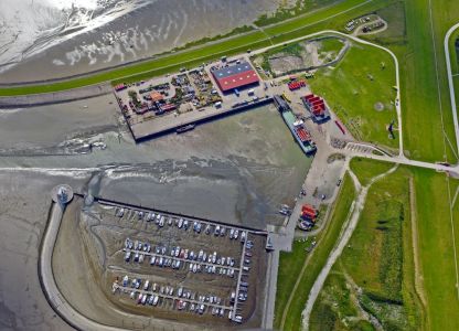 Bild 0 von Neue Luftbilder vom Hafen und Watt