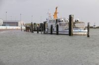 Bild 0 von Defekte Eisenbahnbrücke in Emden stellt Ausflugsschiff vor Probleme