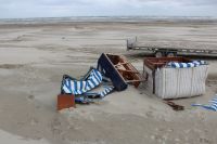 Bild 4 von Windhose über Juist richtete großen Schaden am Strand an