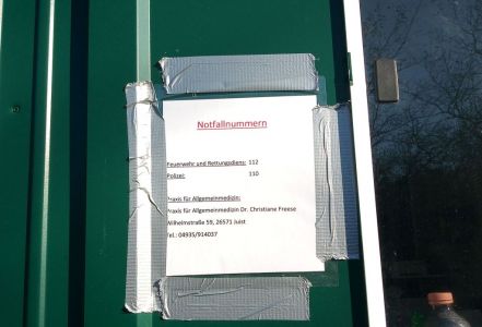 Bild 0 von Winterzeit ist Bauzeit: Schilder auf Baustellen besonderes Thema