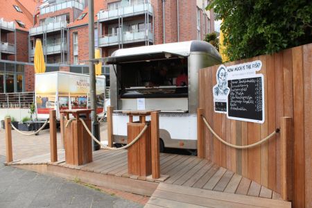 Bild 0 von Endlich gibt es Fischbrötchen aus „Heini´s Kombüse“