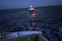 Bild 0 von Seenotretter befreiten den „Töwi“ vom Norddeicher Hafenleitdamm
