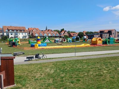 Bild 0 von Spielgeräte auf dem Zwischendeichgelände machen nicht nur Freude