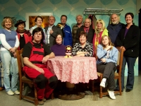 Bild 0 von Theatergruppe führt ein 
