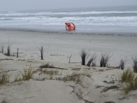 Bild 2 von Osterems-Ansteuerungstonne liegt auf dem Juister Strand