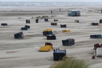 Bild 8 von Windhose über Juist richtete großen Schaden am Strand an