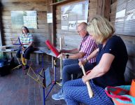 Bild 2 von Blockflöten-Orchester-Juist probte am Goldfischteich