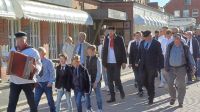 Bild 1 von Aufstellen des Maibaumes auf dem Kurplatz