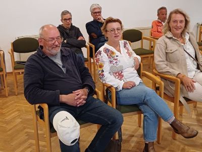 Bild 0 von Bürgerentscheid – Klare Mehrheit will „Pferdeinsel“ halten