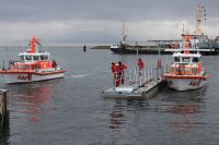 Bild 0 von Neuer Schwimmsteg für Juister Seenotretter ist angekommen