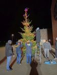 Bild 6 von Feuerwehr konnte erstmalig eigenen Weihnachtsbaum aufstellen