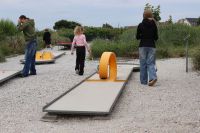 Bild 5 von Trampolinspringen, Minigolf und ein Geschenk für Juister Schulkinder