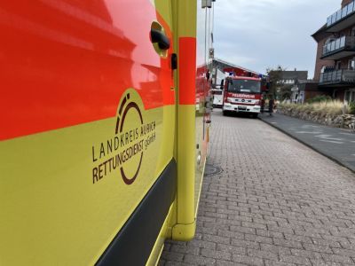 Bild 0 von Feuerwehr und Rettungsdienst gemeinsam im Einsatz
